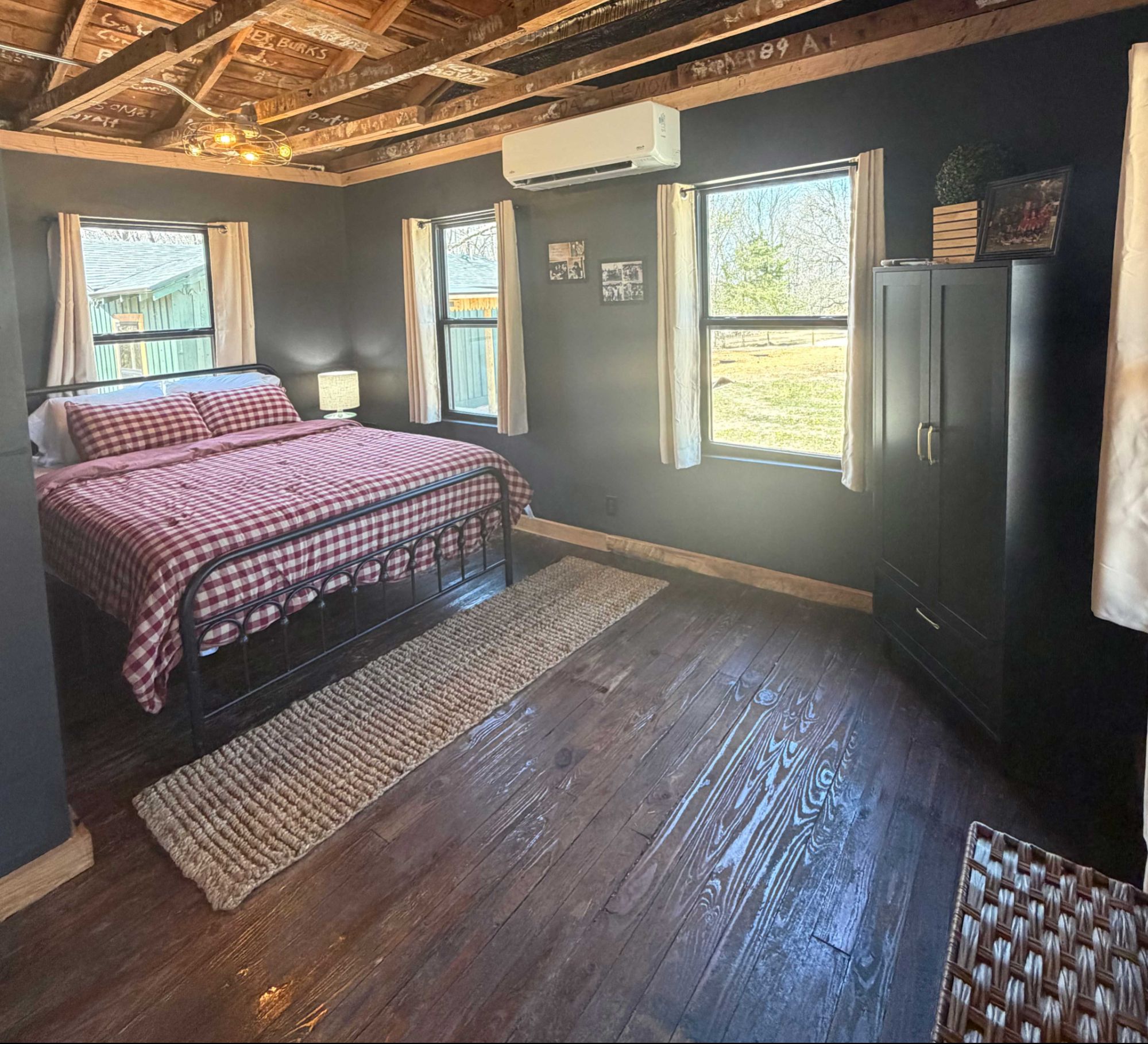 1 Bedroom Cabin